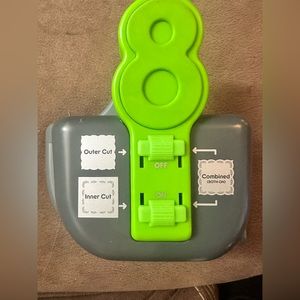 We are Memory Keepers, Lucky 8 Paper punch